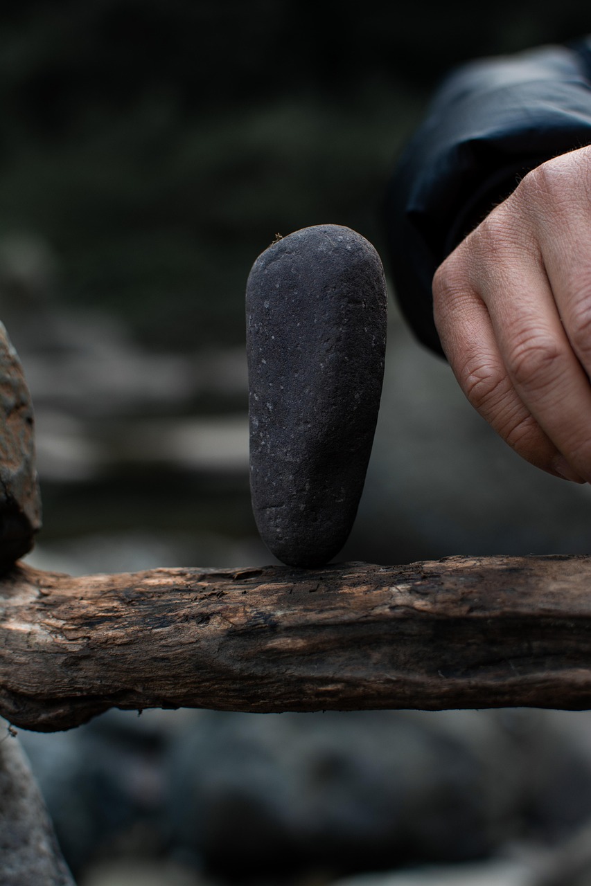 化粧水はコットン派と手派、どっちが効果的？