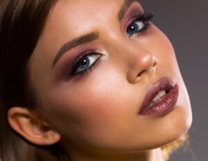 スキンケアを朝晩で効果的に使い分ける方法は？